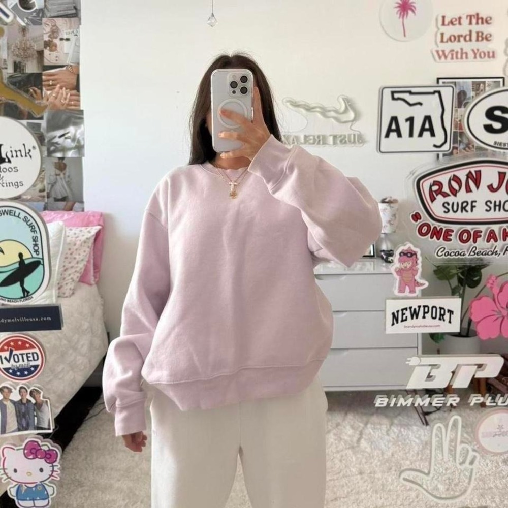 purplish pink aritzia crewneck sweatshirt - Picture 2 of 8